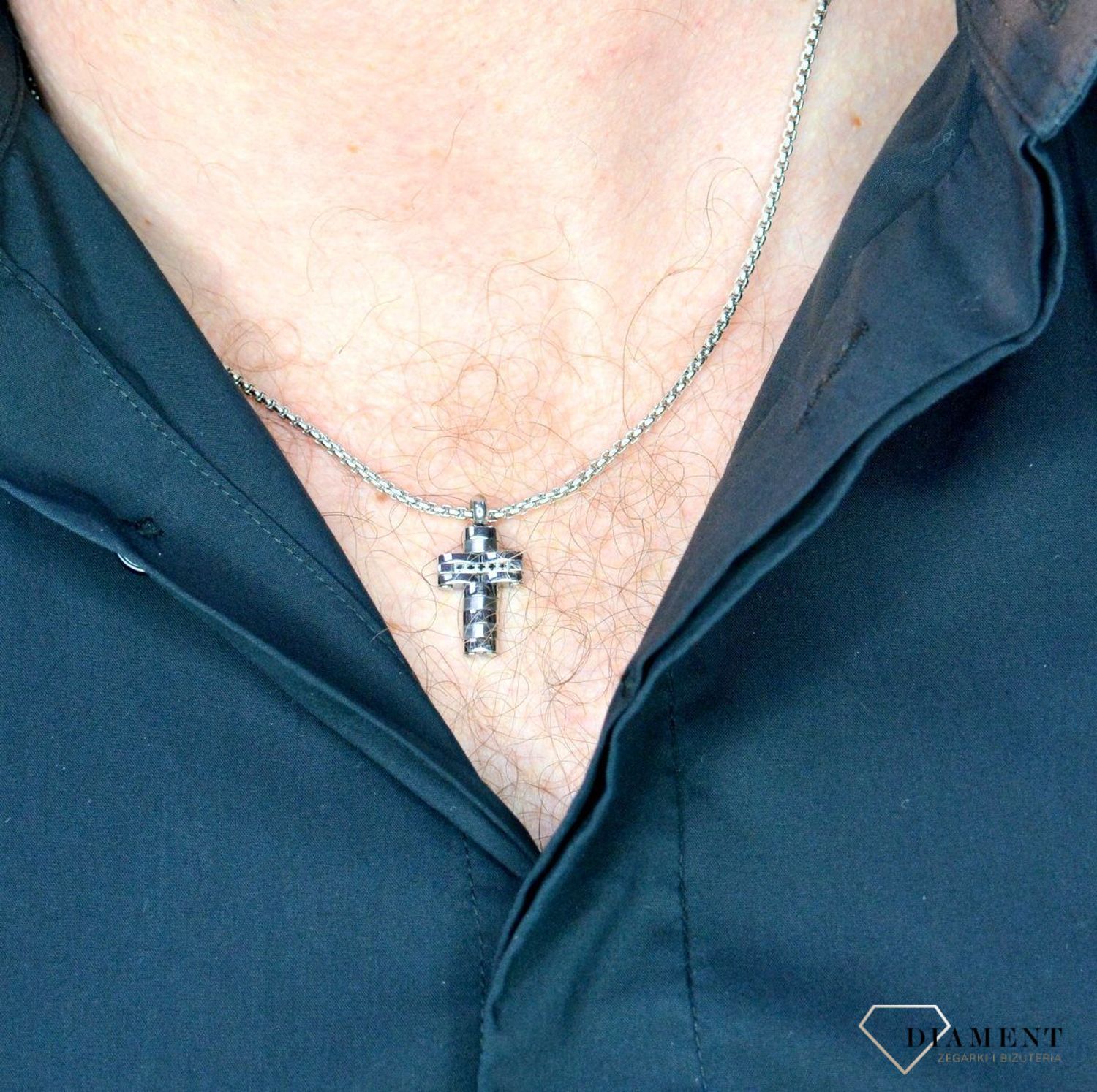 Naszyjnik stalowy męski Nomination Italy Strong Krzyż Srebrny z Diamentami 028304 009f.jpg